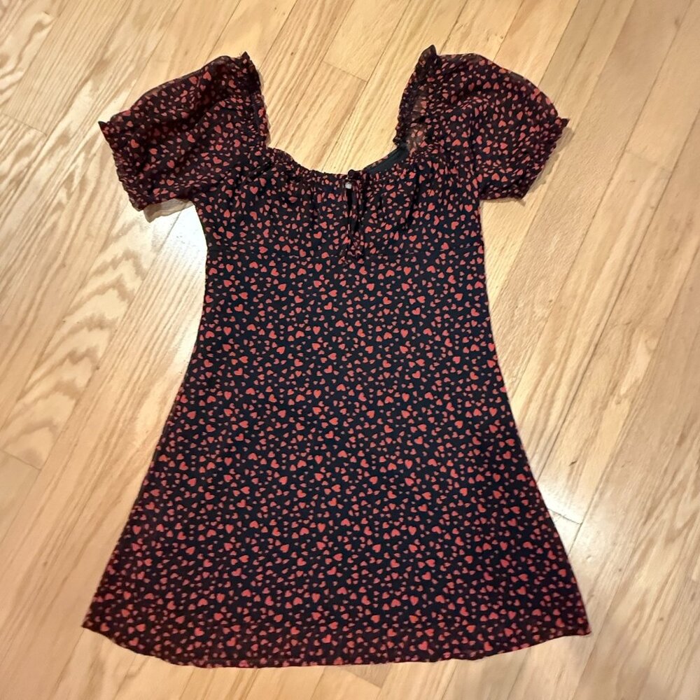 Rewind Women's Medium Sweetheart Heart Pattern Puff Sleeve Mini Dress V-Day